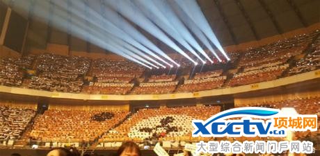 演唱會(huì)逢EXO成員燦烈生日 臺(tái)灣粉絲超用心應(yīng)援