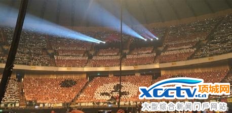 演唱會(huì)逢EXO成員燦烈生日 臺(tái)灣粉絲超用心應(yīng)援