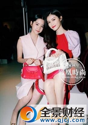 歐陽(yáng)娜娜粉裙看秀