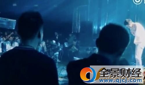 張杰唱歌崩潰落淚 網(wǎng)友:難道是因?yàn)橹x娜將離開快本心疼張杰藍(lán)瘦香菇