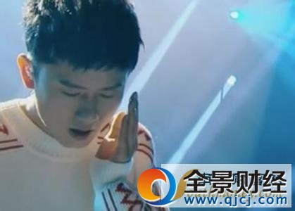 張杰唱歌崩潰落淚 網(wǎng)友:難道是因為謝娜將離開快本心疼張杰藍瘦香菇